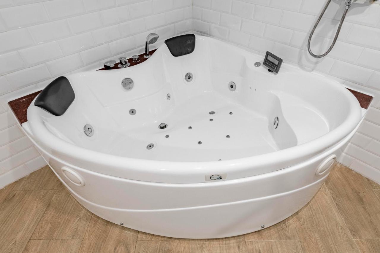 شقة El Triangulo Del Arte - Jacuzzi مدريد المظهر الخارجي الصورة